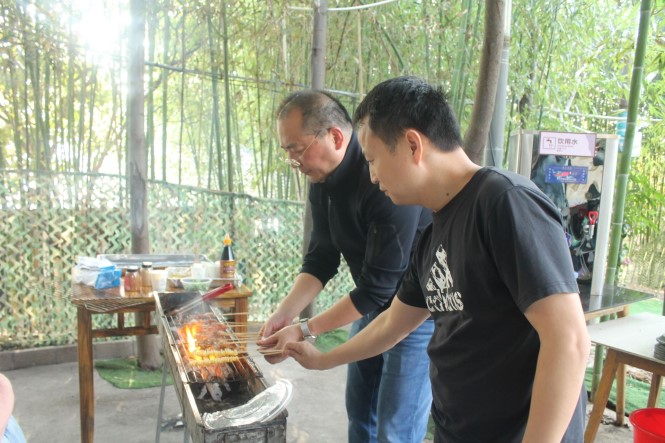 烧烤现场.JPG